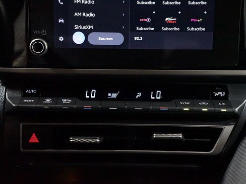 Certified 2025 Toyota Camry SE FWD image 21