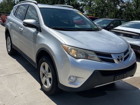 Used 2013 Toyota RAV4 XLE AWD/4WD image 8