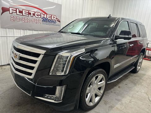 Used 2017 Cadillac Escalade Luxury AWD/4WD image 10