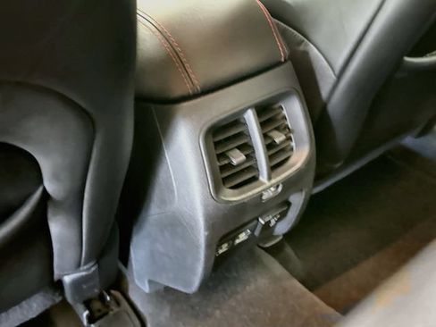 Used 2021 Jeep Cherokee Trailhawk w/ Comfort/Convenience Group AWD/4WD image 24