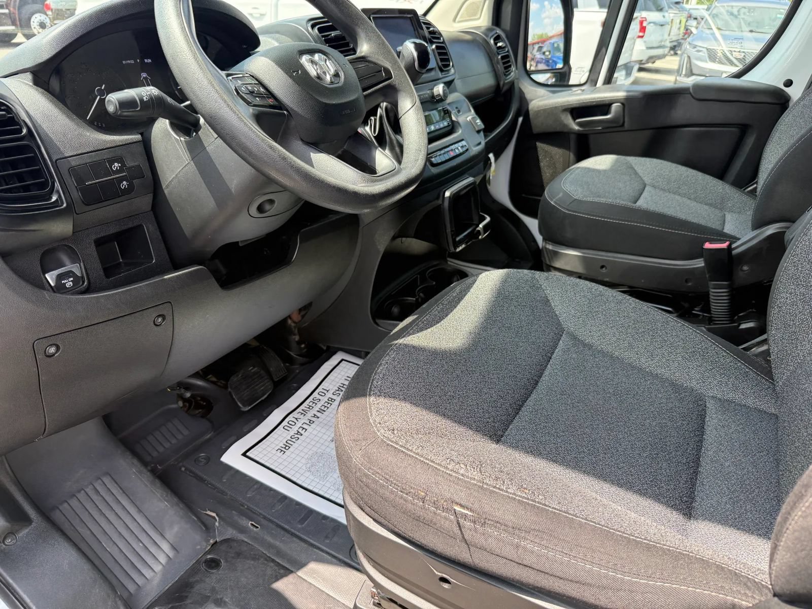 Used 2023 RAM ProMaster 2500 FWD image 12