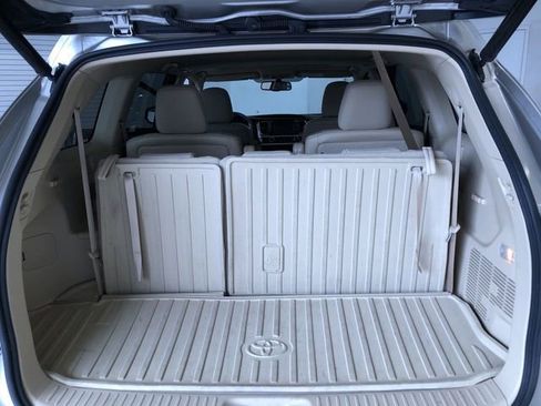 Used 2015 Toyota Highlander XLE image 29