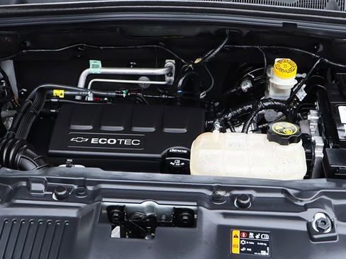 Used 2020 Chevrolet Trax LT w/ LT Convenience Package image 59