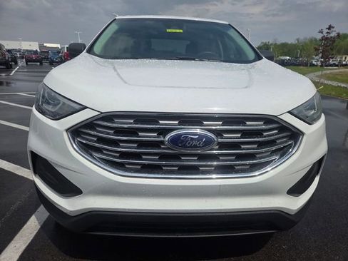 Used 2019 Ford Edge SE FWD image 3