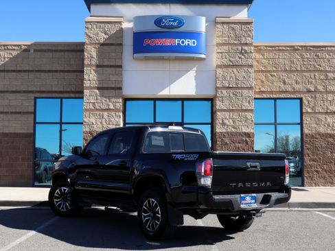 Used 2023 Toyota Tacoma TRD Sport V6 image 8