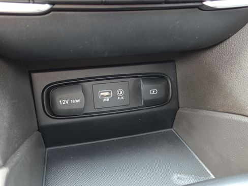 Used 2020 Hyundai Santa Fe SE FWD image 22
