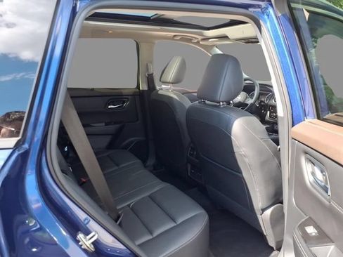 Certified 2023 Nissan Rogue SL w/ SL Premium Package FWD image 12