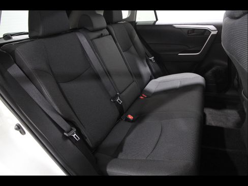 Used 2024 Toyota RAV4 LE image 17