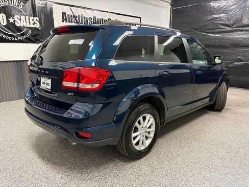 Used 2014 Dodge Journey SXT w/ Flexible Seating Group FWD image 3