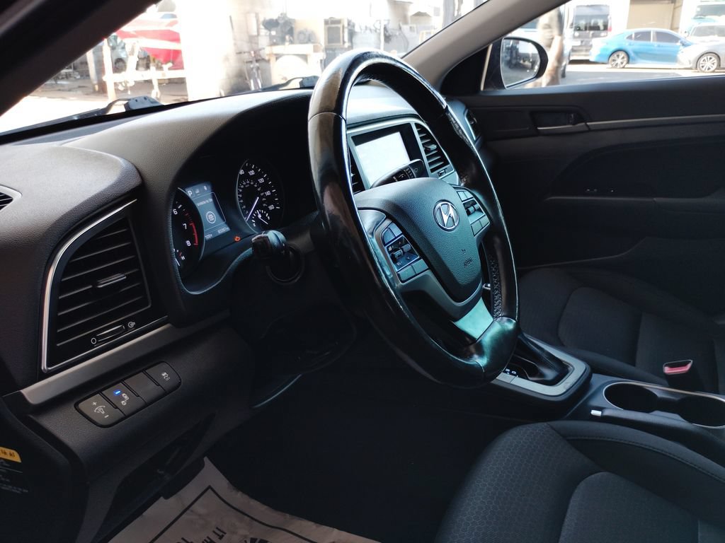 Used 2018 Hyundai Elantra Value Edition FWD image 22