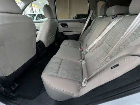 Used 2025 Nissan Rogue SV image 27