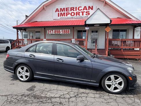 Used 2011 Mercedes-Benz C 300 4MATIC Sedan image 1