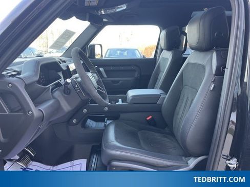 Used 2024 Land Rover Defender 90 V8 image 20