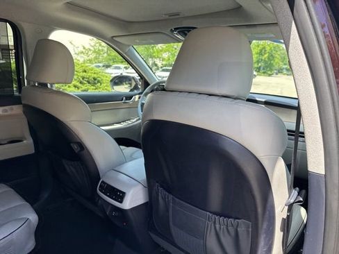 Used 2024 Hyundai Palisade Limited AWD/4WD image 26