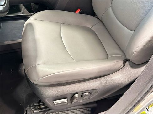 Certified 2024 Toyota Sienna XLE image 15