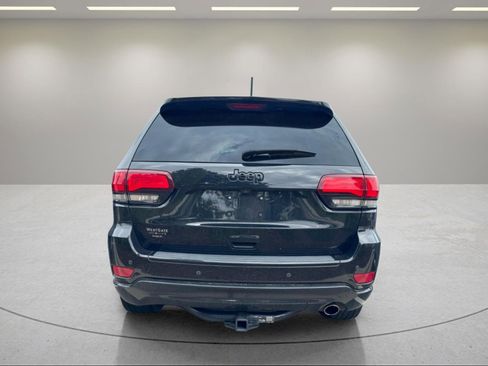 Used 2017 Jeep Grand Cherokee Altitude RWD image 6