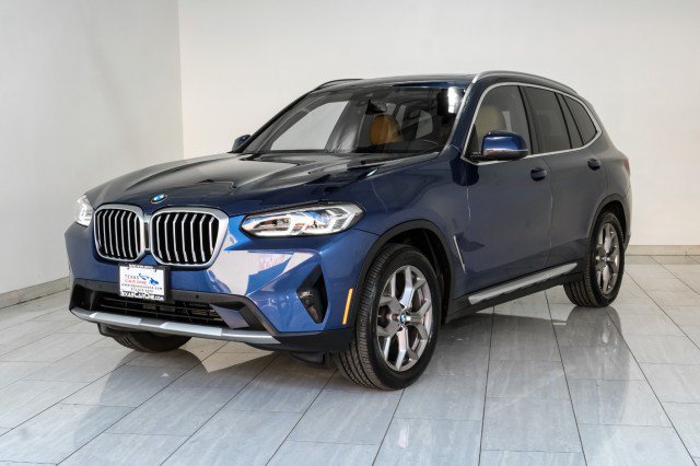 Used 2022 BMW X3 xDrive30i w/ Convenience Package AWD/4WD image 4