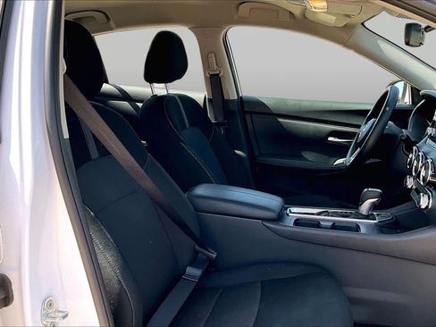 Used 2025 Nissan Sentra SV FWD image 6