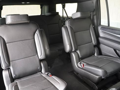Used 2021 GMC Yukon XL Denali w/ Denali Ultimate Package AWD/4WD image 35