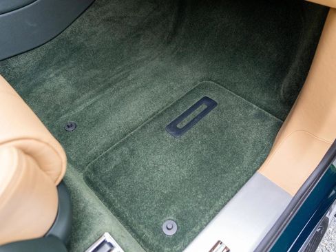 Used 2021 Bentley Bentayga AWD/4WD image 72