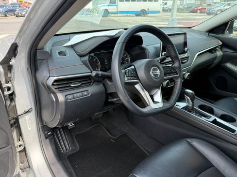 Used 2020 Nissan Altima 2.5 SR FWD image 12