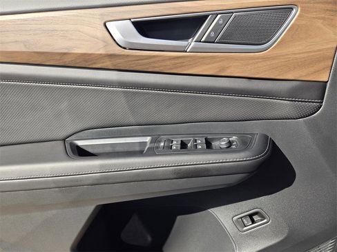 New 2026 Volkswagen Atlas SE image 18
