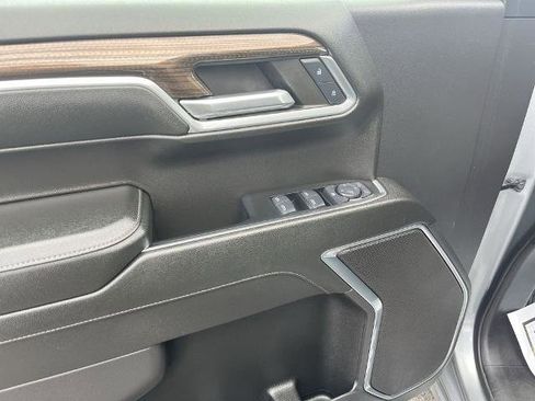 Used 2024 Chevrolet Silverado 1500 LT image 5