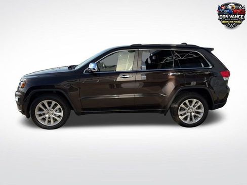 Used 2017 Jeep Grand Cherokee Limited AWD/4WD image 4