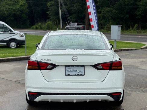 Used 2025 Nissan Altima 2.5 SV FWD image 5