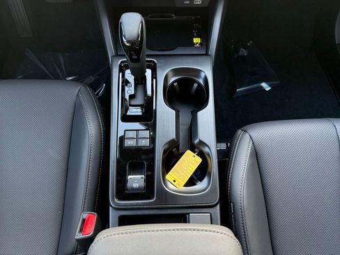 New 2026 Subaru Outback Limited image 18