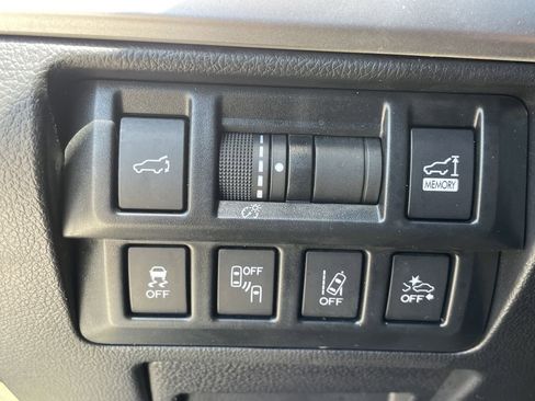 Used 2019 Subaru Outback 2.5i Touring w/ Popular Package #3A image 28