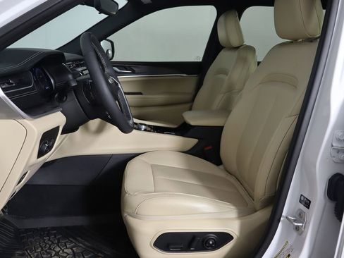 Used 2023 Jeep Grand Cherokee Limited w/ Trailer Tow Prep Group (B) image 14