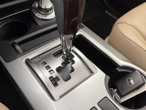 Used 2020 Toyota 4Runner Limited image 24