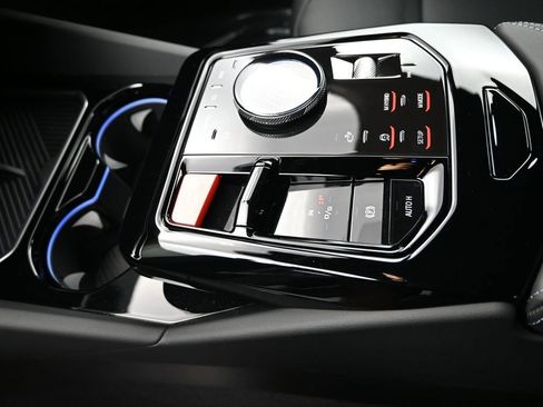 Used 2026 BMW M5 Touring image 11