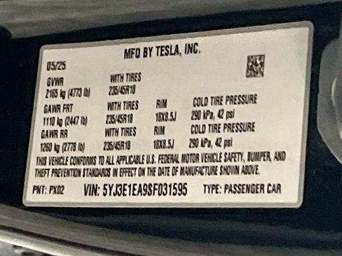Used 2025 Tesla Model 3 Long Range RWD image 32