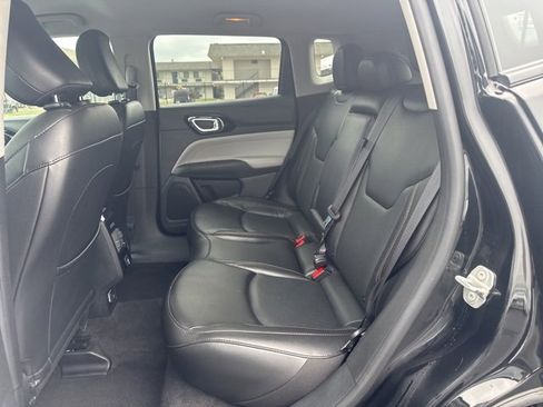 Used 2022 Jeep Compass Limited image 21
