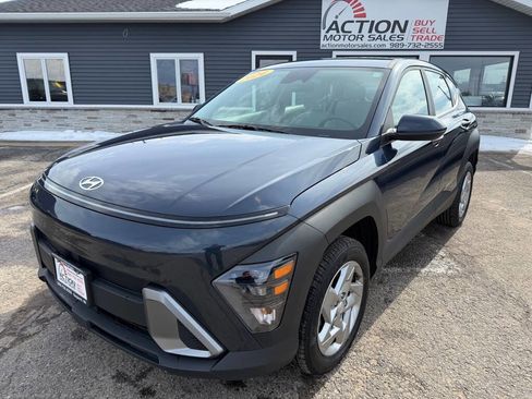 Used 2024 Hyundai Kona SE image 1
