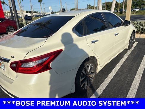 Used 2017 Nissan Altima 2.5 SL w/ Technology Package image 2