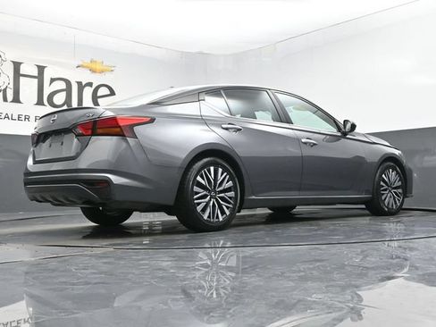 Used 2024 Nissan Altima 2.5 SV FWD image 47