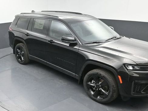 New 2026 Jeep Grand Cherokee L Limited w/ Limited Altitude Package image 35