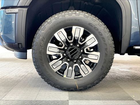 New 2026 GMC Sierra 2500 Denali w/ Denali Reserve Package AWD/4WD image 14