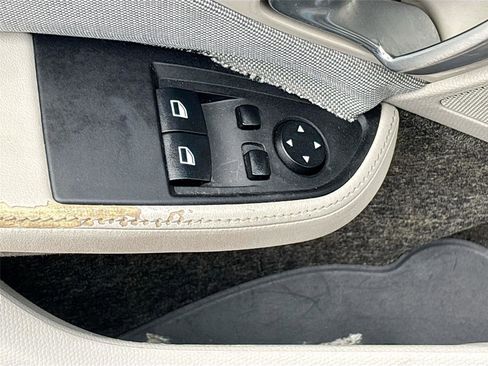 Used 2014 BMW i3 RWD image 19