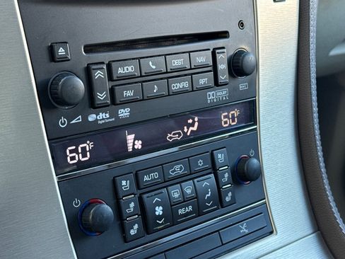 Used 2011 Cadillac Escalade ESV Platinum image 27