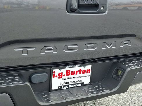 Used 2019 Toyota Tacoma SR w/ SR Convenience Package image 30