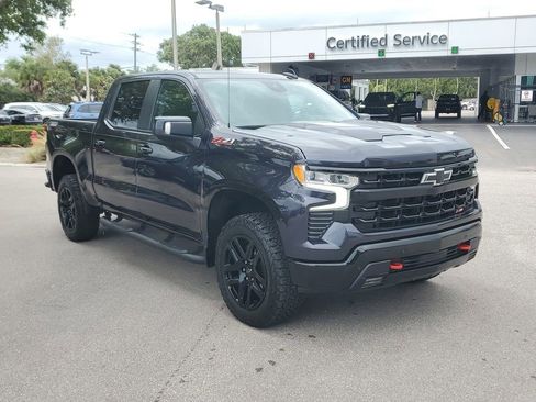Used 2024 Chevrolet Silverado 1500 LT Trail Boss w/ LT Trail Boss Premium Package AWD/4WD image 8