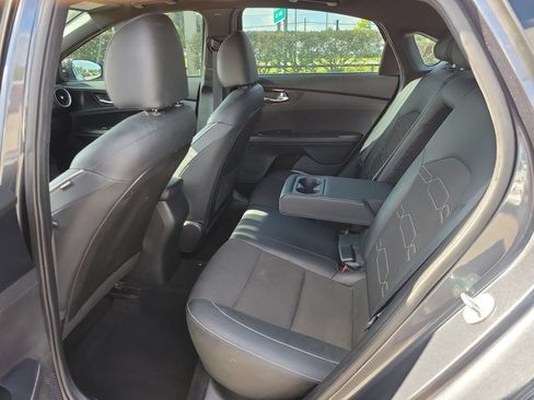 Used 2023 Kia Forte GT-Line w/ GT-Line Premium Package FWD image 10