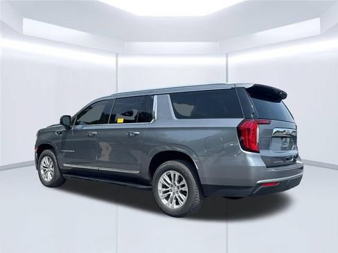 Used 2022 GMC Yukon XL SLT w/ SLT Luxury Package AWD/4WD image 4