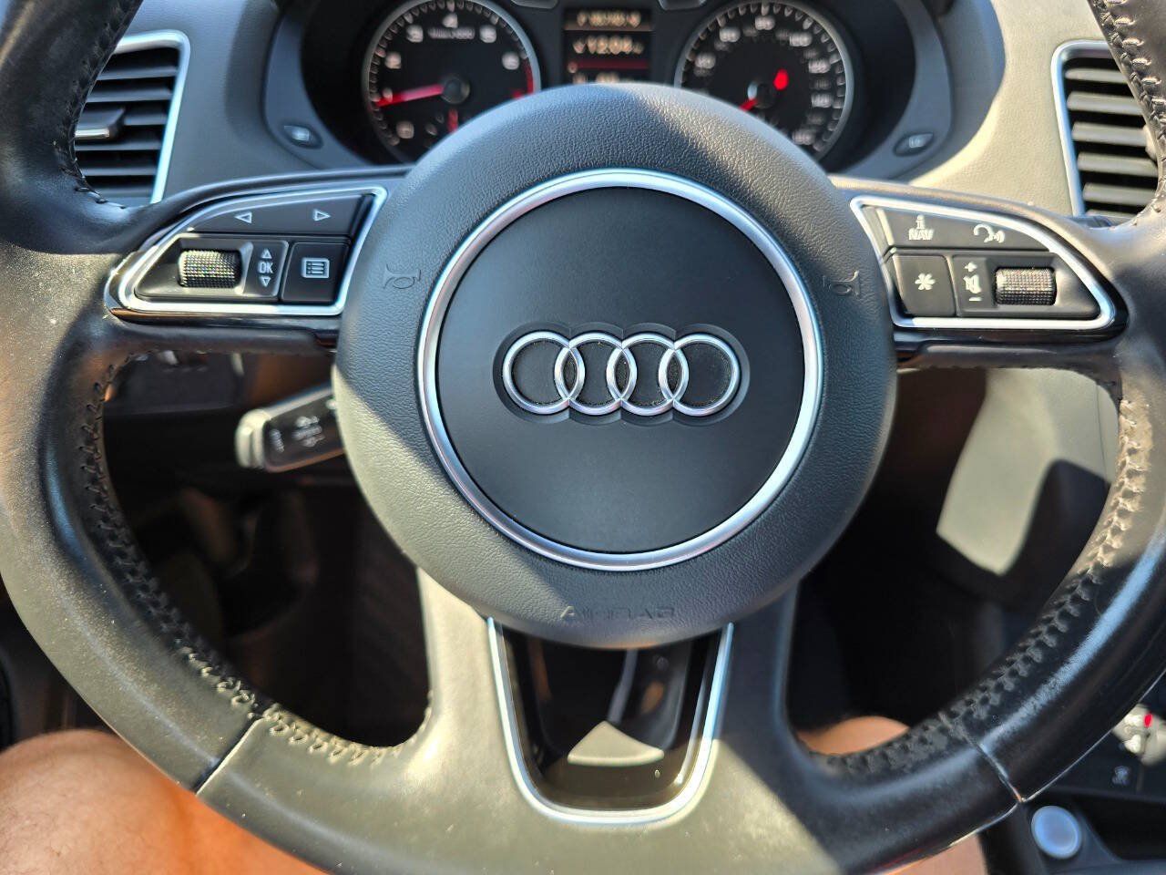 Used 2016 Audi Q3 2.0T Premium Plus w/ Technology Package AWD/4WD image 18