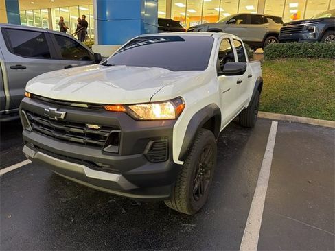 Used 2024 Chevrolet Colorado Trail Boss image 7