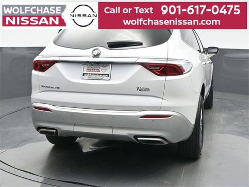 Used 2023 Buick Enclave Essence image 5